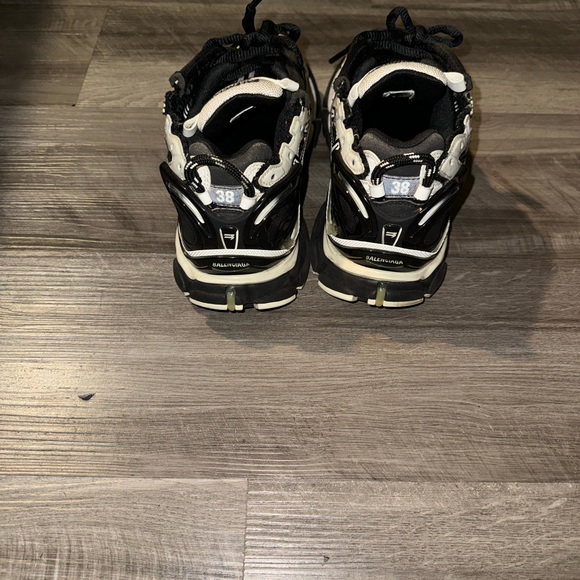 Balenciaga Runner - Picture 4 of 12